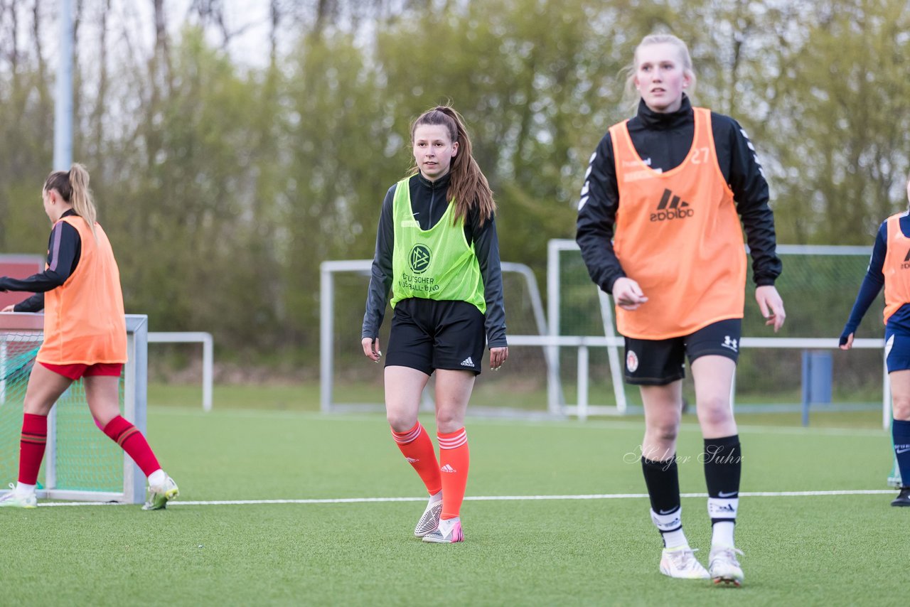 Bild 308 - Co-Trainerin der Frauen Nationalmannschaft Britta Carlson in Wahlstedt